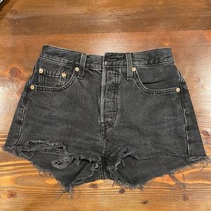 Black denim 501 Levi shorts